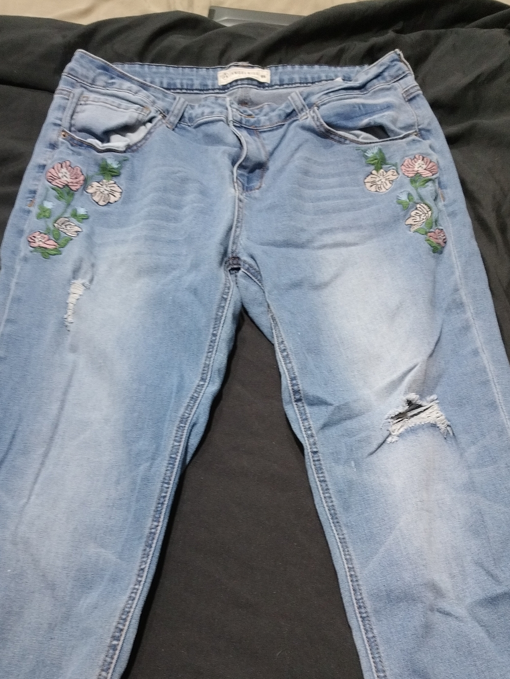 Angel Kiss Light Blue Skinny Jeans with Floral Embroidery